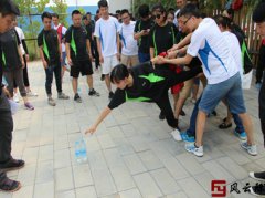 拓展训练项目「雷区取水」